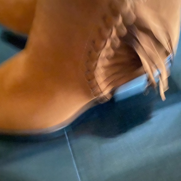 Bamboo Womens Sadie-48S Ankle Booties Brown Cuban Heel Zip Up Fringe 5.5 New - Picture 16 of 16